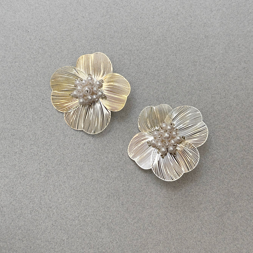 Liana Pins