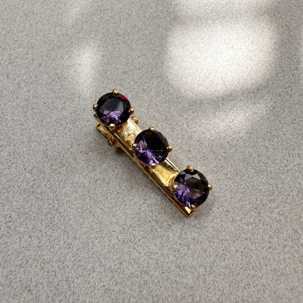Mahika Clip