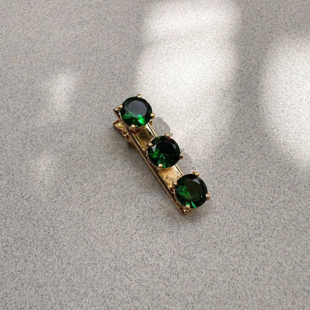 Mahika Clip