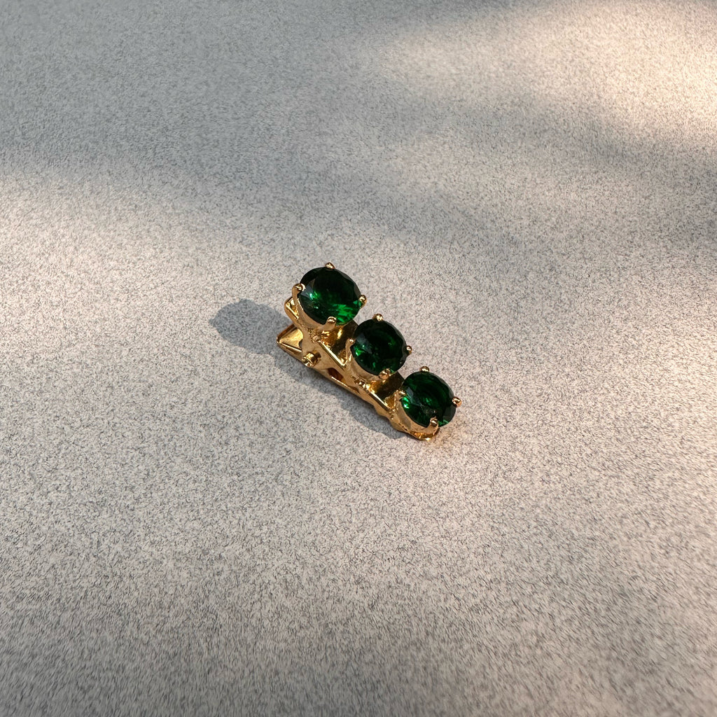 Emi Clip