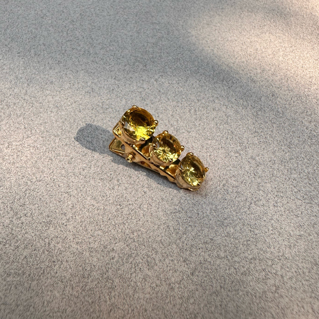 Emi Clip