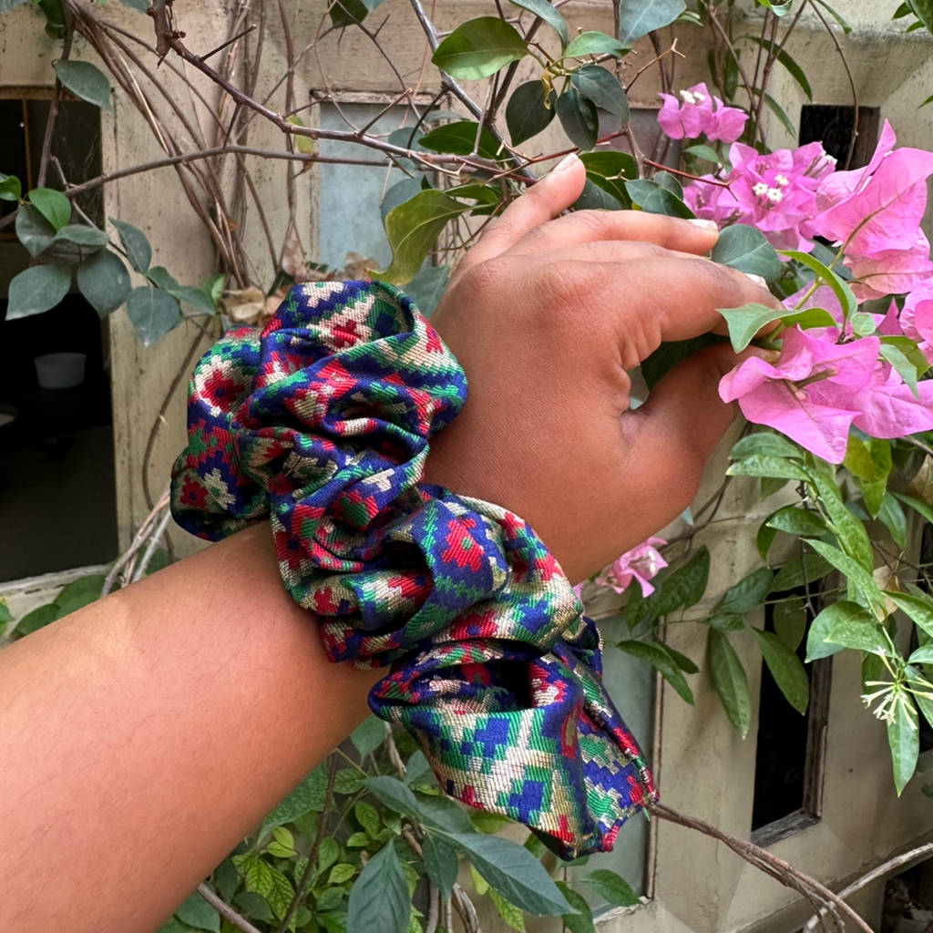 Anushka Scrunchie