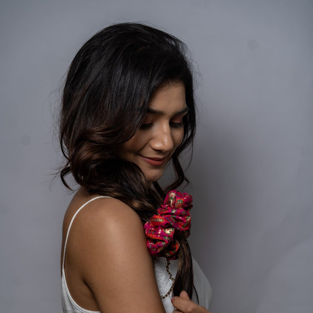 Anushka Scrunchie